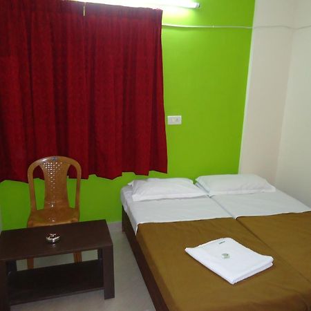 Maple Inn Budget Hotel Bangalore Exterior foto