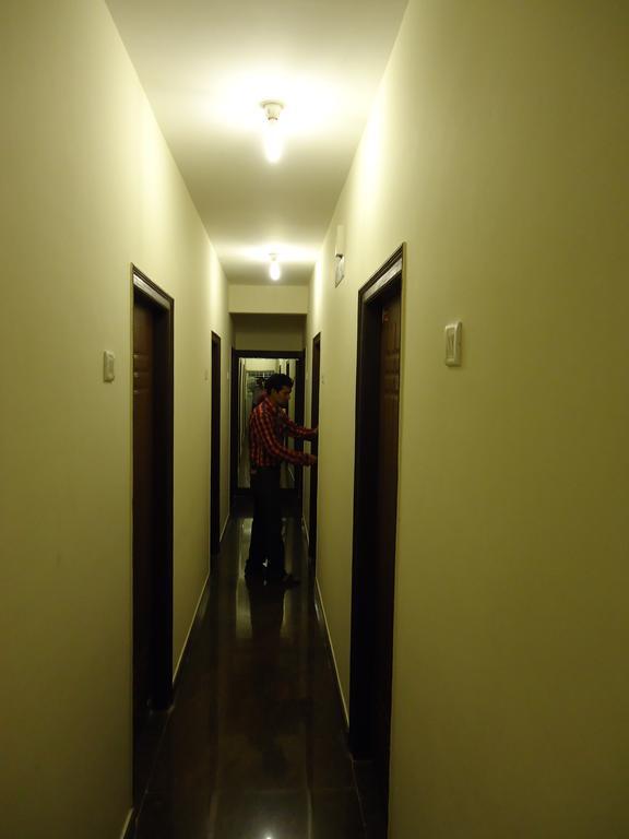 Maple Inn Budget Hotel Bangalore Exterior foto